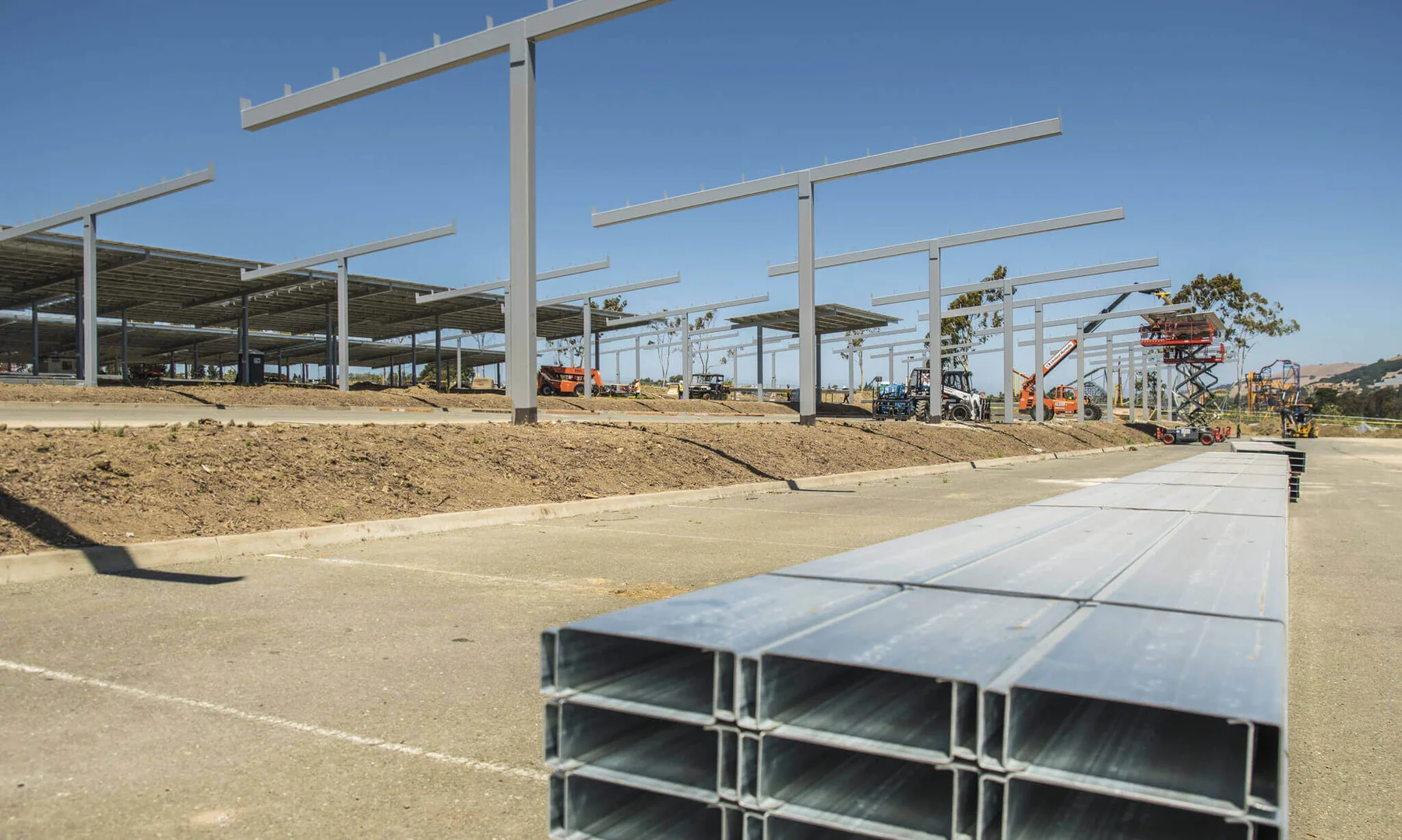 Six Flags Discovery Kingdom: solar photovoltaic carports, view 2