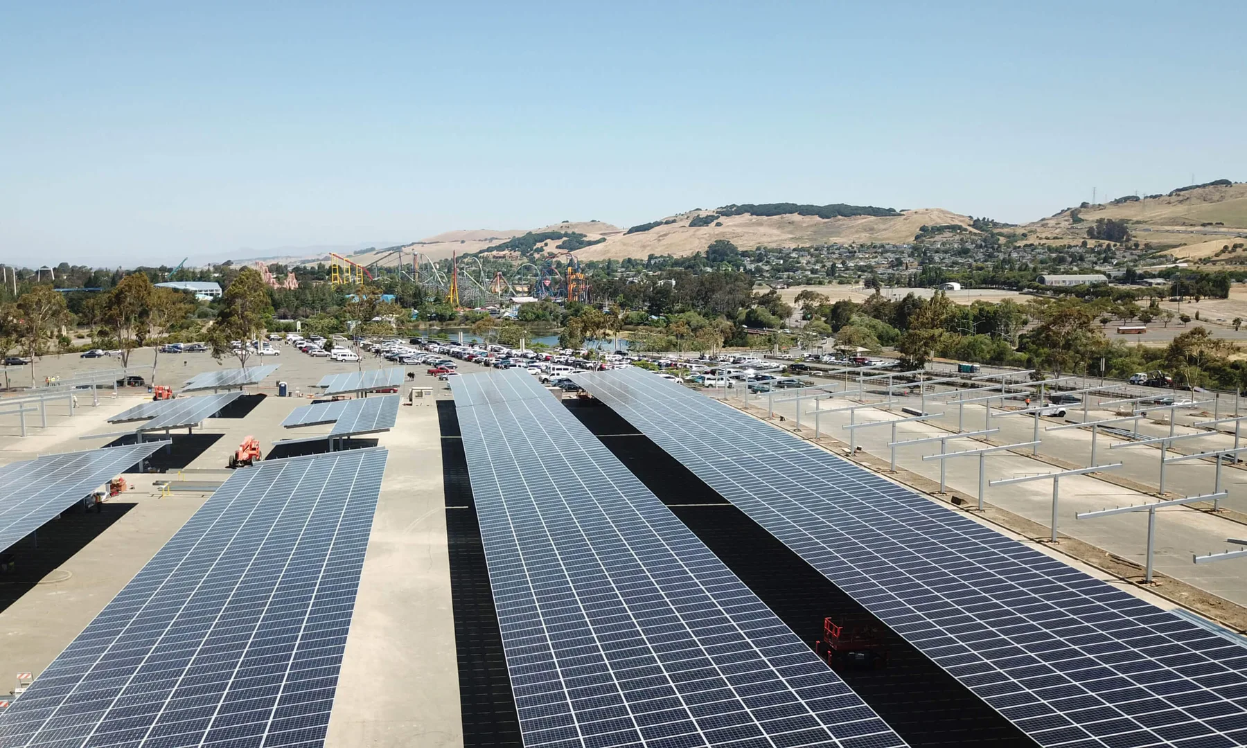 Six Flags Discovery Kingdom: solar photovoltaic carports, view 3