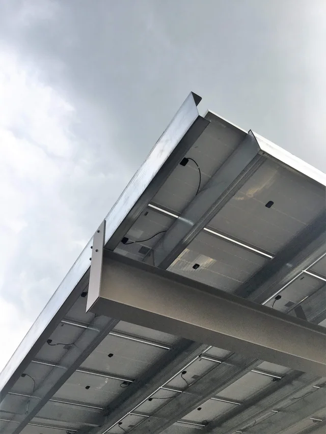 Yeti solar canopy roof edge and steel framing