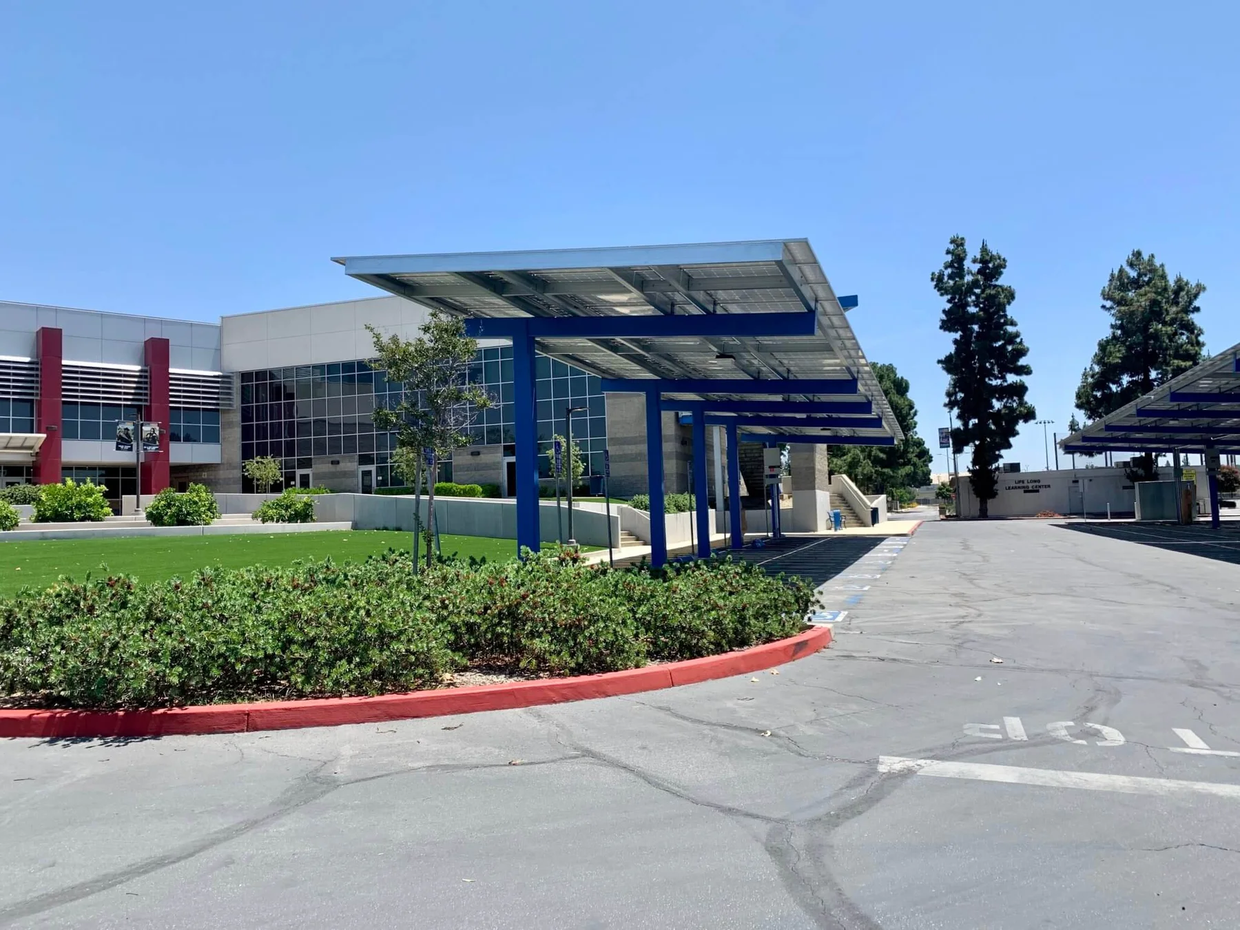Citrus College: semi-cantilever solar carports